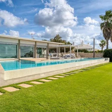 Luxury With Sea Access In Villa *